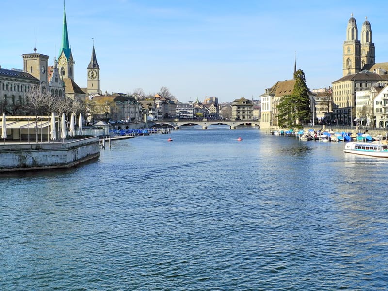 Frauenbad Stadthausquai / Barfussbar