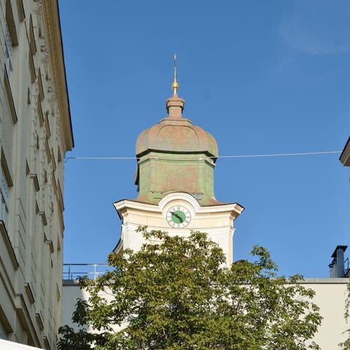 Gumpendorf / Rosa Lila Villa